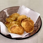 やまなかベーカリー - ガーリックラスク 200円。