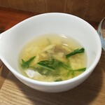 キッチン ブルー グローブ - スープもわずか