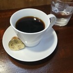 キッチン ブルー グローブ - ホットコーヒーのアップ