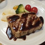 キッチン ブルー グローブ - 鶏挽肉と合鴨と茸のテリーヌのアップ