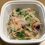 RF1 近鉄阿倍野店 - 確か最初見た時、計りの数値は180g近い数が出ていたのだが、店員さんが減らす事もなく光の速さでピッてやって150gの数字になっていた。見間違いでなければ、サービスなのだろうか、謎。