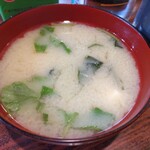 丸千葉 - チャーハンに付属の味噌汁