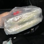 横浜家系らーめん 天王家 - おみや〜。買えました。海苔も入っていて嬉しい＆ネギの量が凄いです^ ^