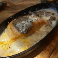 やさいの王様 用賀店 - サーモンのグリルたっぷりキノコのクリームソース