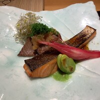 和食割烹 やまぼうし - 和牛と銀鮭の焼き物