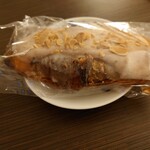 ブーランジェリー セイジアサクラ - クロワッサンザマンド（フランボワーズ） 520円