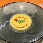 馳走西健一 - 【写真①】とうもろこし（味来、静岡県吉田町：桑高農園）の冷製スープ