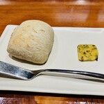 馳走西健一 - 【写真⑥】パン、ボルディエバター