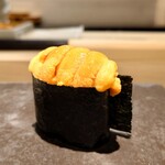 島津 - 北海道虎杖浜の馬糞雲丹