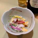 すし富 - 前菜ですね。