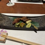金舌 白金 - 熟成舌二種食べ比べ
                                ・三十日乾燥熟成　金舌
                                ・飛騨牛　牛舌