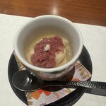 金舌 白金 - 自家製　嶺岡豆腐　牛タンコンビーフ銀餡掛け