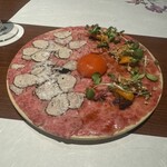 金舌 白金 - 料理長おまかせユッケ