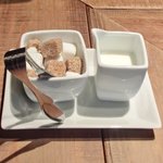 アトリエドアイ - ランチメニュー 2100円 のミルクと角砂糖