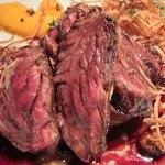 アトリエドアイ - ランチメニュー 2100円 の牛バベットと新ジャガイモのロースト