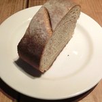 アトリエドアイ - ランチメニュー 2100円 のパン