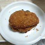 ミートショップ ヒロ - 甘みがあって美味しいコロッケでした