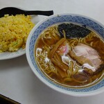 上海菜館 - チャーハン・ラーメン