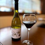 エピセ - ペアリング#2 フランス ルーション産のグルナッシュ。 グルナッシュらしい果実味ときれいな酸味、ミネラルを感じます。 次の皿にぴったり。