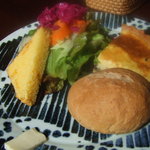 オーブン・ミトン カフェ - レンズ豆のキッシュプレート