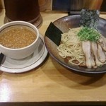 東雲亭 - おさえつけ麺。
            辛さに合わせて若干値段が上がります。