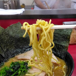 ラーメン 杉田家 - 麺リフト