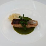 エルルカン・ビス - 桜鱒のソーテーブロッコリーソース