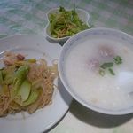 香港食館 - Cセット 台湾撈麺+沙拉+肉丸粥 380円