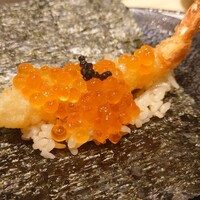 京橋 天冨良と鮨 いしい - 海老天いくらキャビア巻