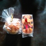 洋菓子の店 オオマエ - チーズカップケーキとチェリーのパウンドケーキ♪