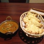 デリー - マトンカレーANDチーズナン