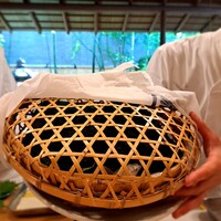 赤坂 菊乃井 - ピチピチ、生きた稚あゆ