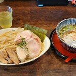 麺や 紡 - ビューすぐる