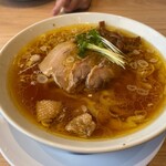 親鶏中華そば 綾川 - 中華そば（860円）＋大盛り（150円）