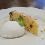 ロズマリーノ - ドライフルーツのパウンドケーキ、ライチジェラート添え（ランチデザート）