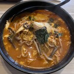 焼肉家けんちゃん - ユッケジャンクッパ858円