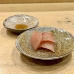 焼鳥 谷口 - むね肉お刺身　梅醤油