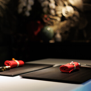 2名様でも広めでゆっくりと時間を忘れて楽しめる特別空間