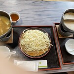 特別名勝兼六園 堤亭 - 治部煮うどんと治部煮蕎麦