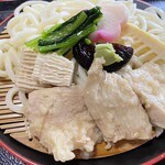 特別名勝兼六園 堤亭 - うどんと具材のアップ