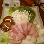 浅草一文 - このまま食べられる鮪に、千住葱