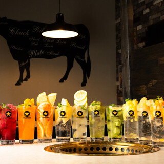 フルーツがごろごろ入った贅沢なドリンク、地酒やビールも◎