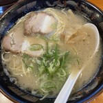 麺屋ラ賊 - ラーメン700円