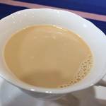 セシル エリュアール - ケニア紅茶 ミルク