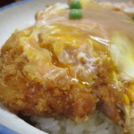 坂本屋 - 衣がサクサクで。
      