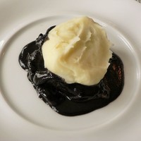 唐草館 - 十勝牛スジ肉の煮込み　黒ゴマソース