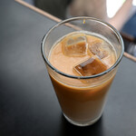 FUGLEN TOKYO - カフェ・ラテ(Iced)@税込700円