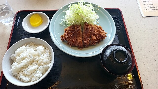 とんかつ屋松波