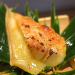 日本料理 みや  - 26年3月　焼物　筍とモッツアレラチーズ焼き