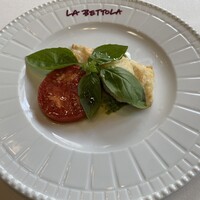 ラ・ベットラ・ダ・オチアイ ナゴヤ - 鱸のグリル　バジルソース